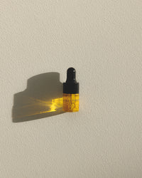 THE FACIAL OIL SAMPLE